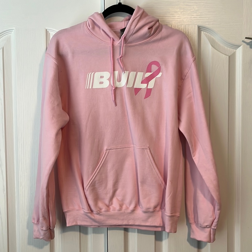 Pink Gildan sweatshirt/hoodie